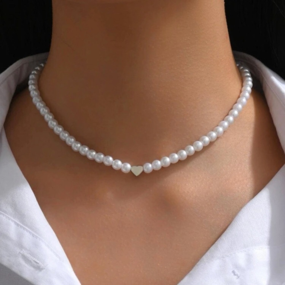 Heart pendant necklace